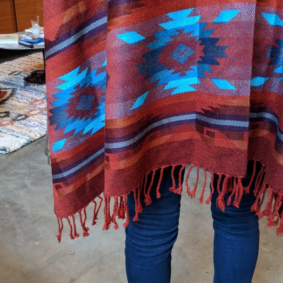 Ecuadorian Alpaca Shawl - Picture 3 of 8